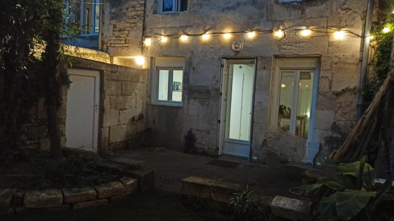 L'Escale Niortaise - Centre-Ville - 10Mn Gare - Wifi - Netflix ภายนอก รูปภาพ