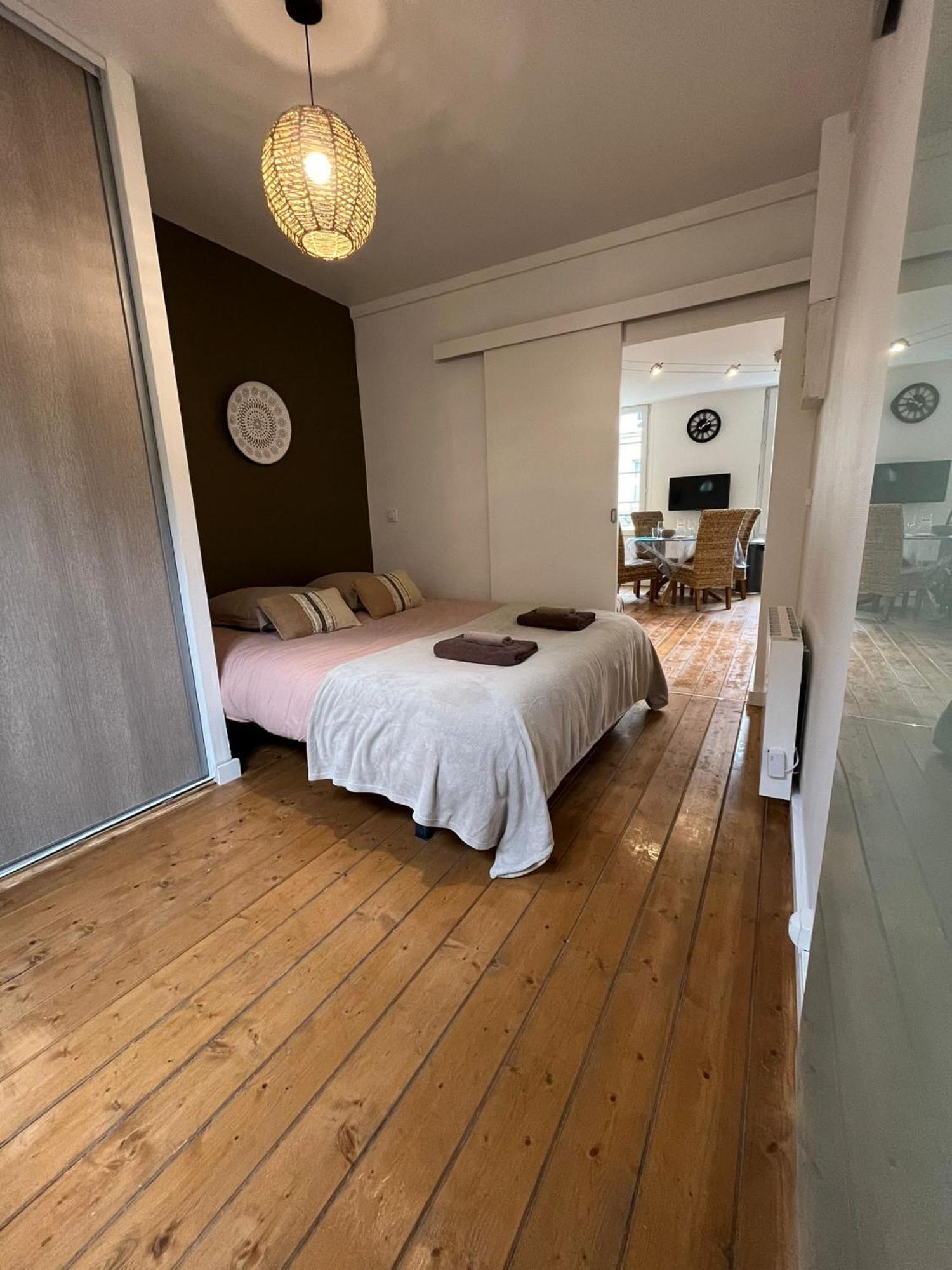 L'Escale Niortaise - Centre-Ville - 10Mn Gare - Wifi - Netflix ห้อง รูปภาพ